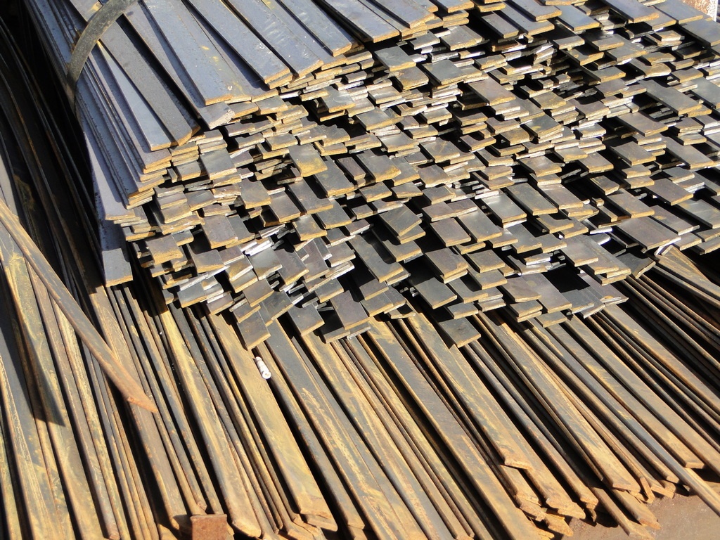 Стальная кованая полоса 4 мм В2Ф ГОСТ 5950-2000