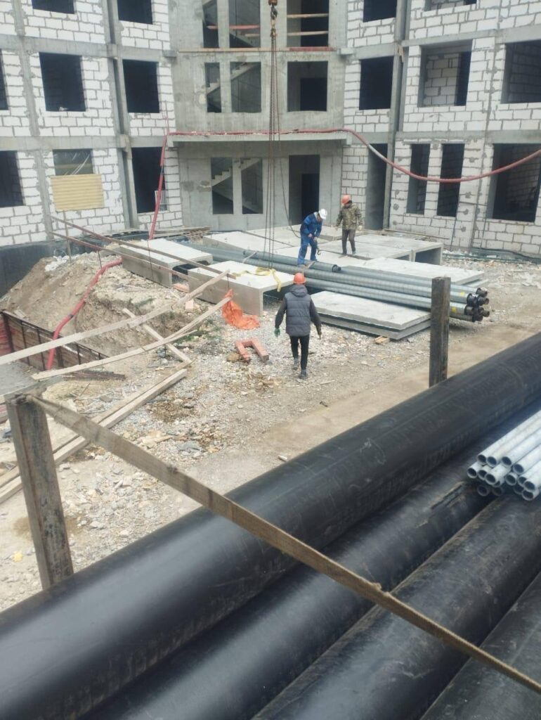 Трубы в ППУ изоляции для: Офисное здание со встроенно-пристроенными торговыми площадями